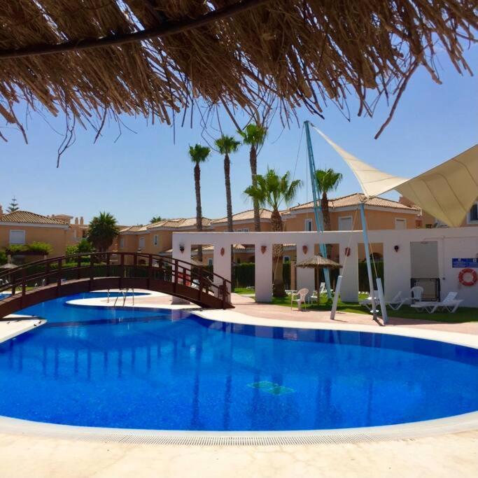 Casa de Férias House Sleeps 6, Large Pool Walk To *