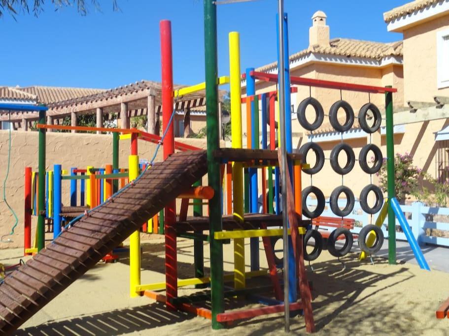 House Sleeps 6, Large Pool Walk To Casa de Férias *