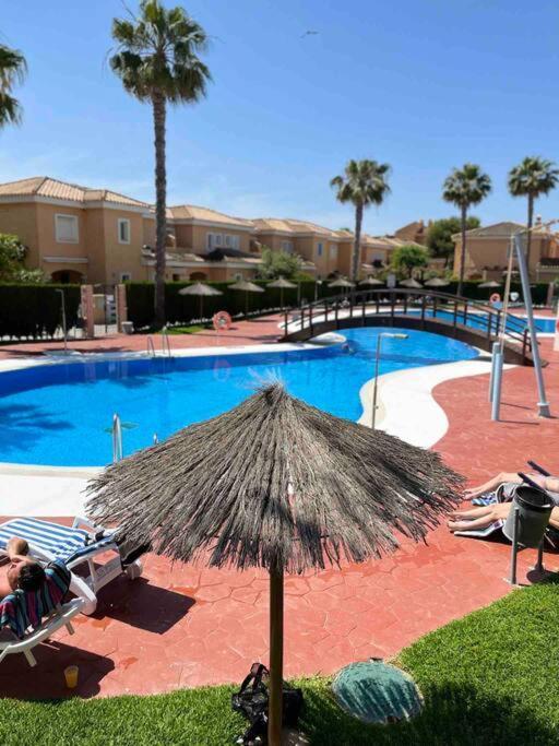 Casa de Férias House Sleeps 6, Large Pool Walk To *