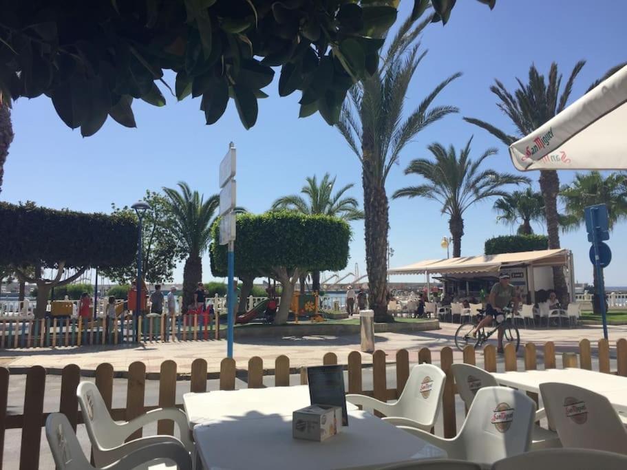 House Sleeps 6, Large Pool Walk To Vakantiehuis Vera